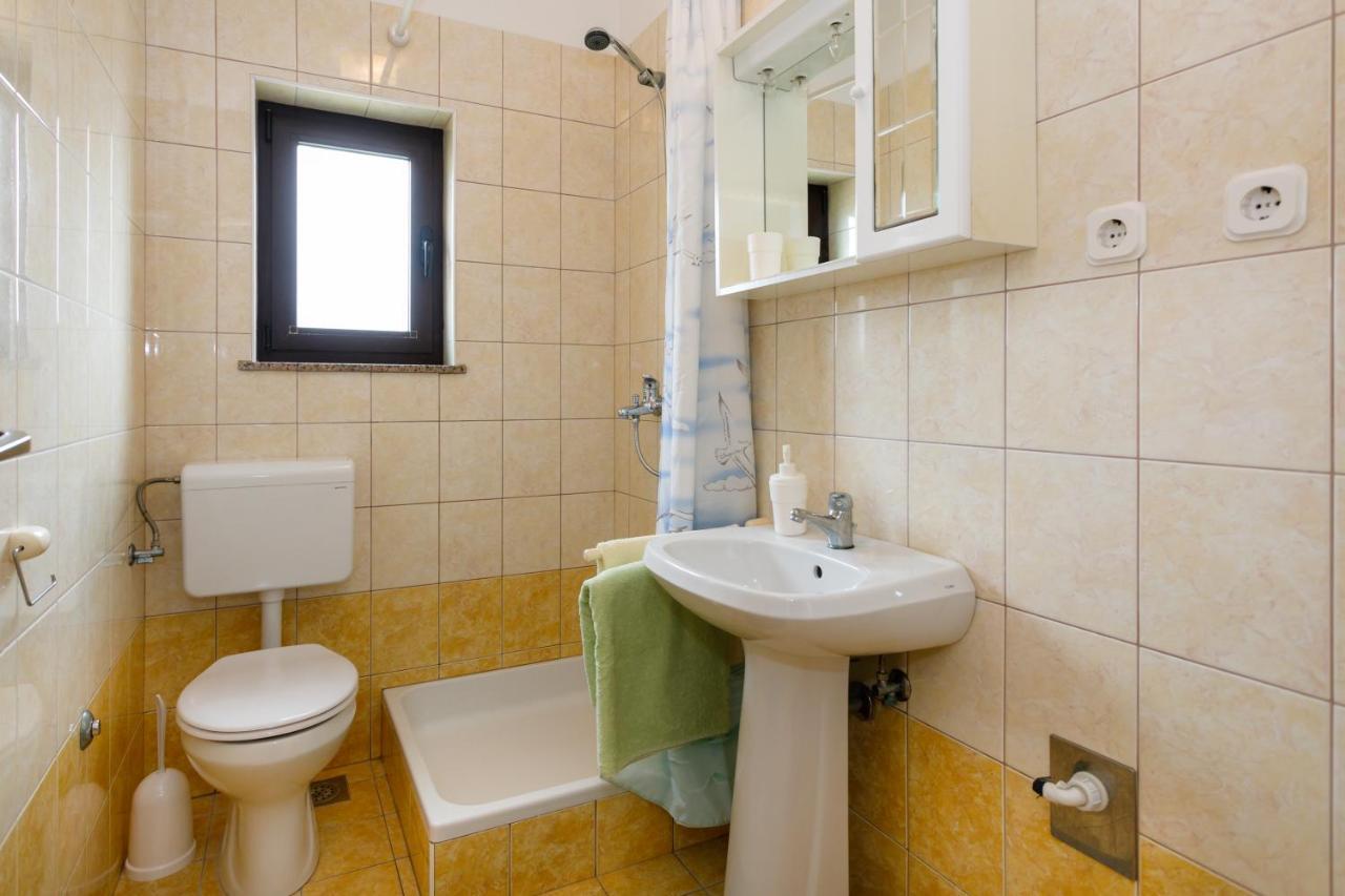 Apartman Sintic Krk Town Exterior foto